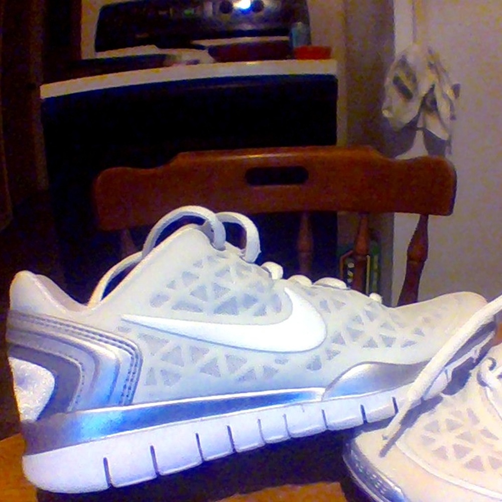 💜💙NWOT Nike Free Fit 2 Size 6💜💙